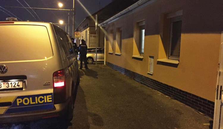 Tragickou smrt dvou lidí v Českých Budějovicích intenzivně vyšetřují od pondělí 8. ledna odpoledne jihočeští kriminalisté.