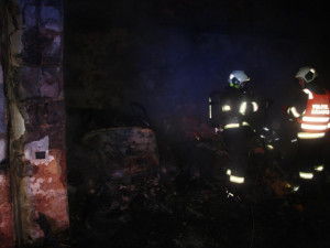 Požár stodoly v obci Nesměň