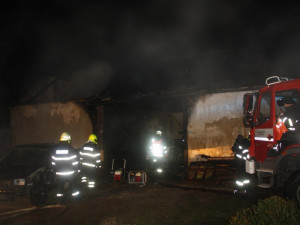 Požár stodoly v obci Nesměň