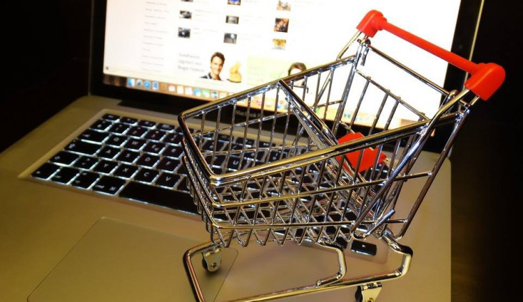 Česká obchodní inspekce v jižních Čechách dala loni e-shopům přes sto pokut