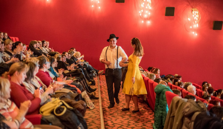 Skvělá nálada panovala v sále číslo jedna budějckého multikina CineStar ve Čtyřech Dvorech, kde se odehrávala jedna z dalších Dámských jízd.