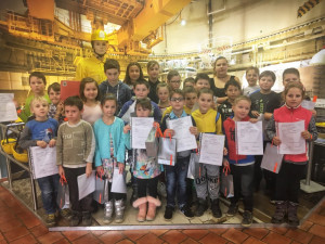 Do Infocentra elektrárny Temelín si pro vysvědčení přišlo 25 žáků temelínské základky.