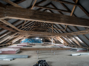 Půdní prostory objektu Mariánská, kde budou nové byty