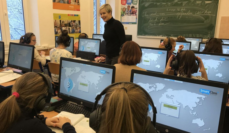 Moderní technologie pomohou žákům při výuce cizích jazyků