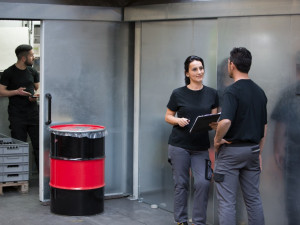 Chcete si udržet dobrou práci? Za každé situace zůstaňte sami sebou. Buďte pozitivní a chtějte se rozvíjet. Své šance na úspěch zvýšíte tím, že se vyvarujete zbytečných chyb.