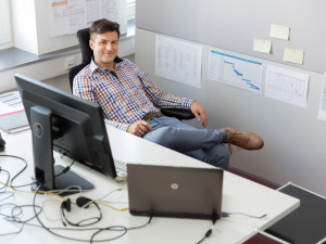 Chcete si udržet dobrou práci? Za každé situace zůstaňte sami sebou. Buďte pozitivní a chtějte se rozvíjet. Své šance na úspěch zvýšíte tím, že se vyvarujete zbytečných chyb.