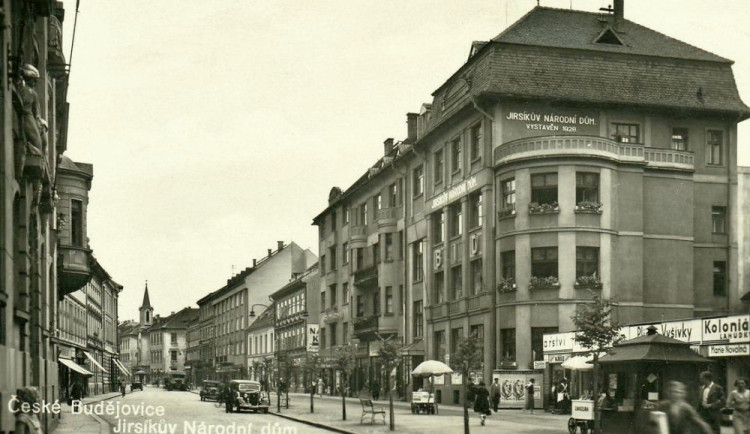 Jirsíkův národní dům zvaný Vatikán po roce 1928 v Lannovce