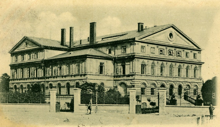 Kulturní dům Slavie - Armaďák.