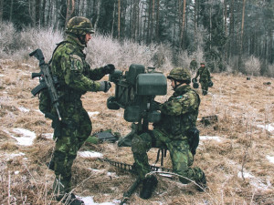 Příprava protiletadlového raketového kompletu RBS-70.