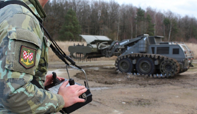 U 15. ženijního pluku proběhl kurz strojníků Odminovacího kompletu Božena 5