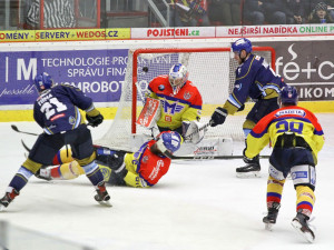 Kladenský útočník David Tůma strhl v prostřední části hry dvěma góly vedení na stranu Rytířů