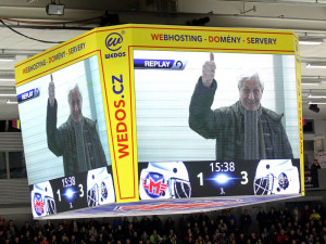 Jarda Jágr nechyběl! Videotrenér Motoru je přítomen v Budvar aréně na každém zápase