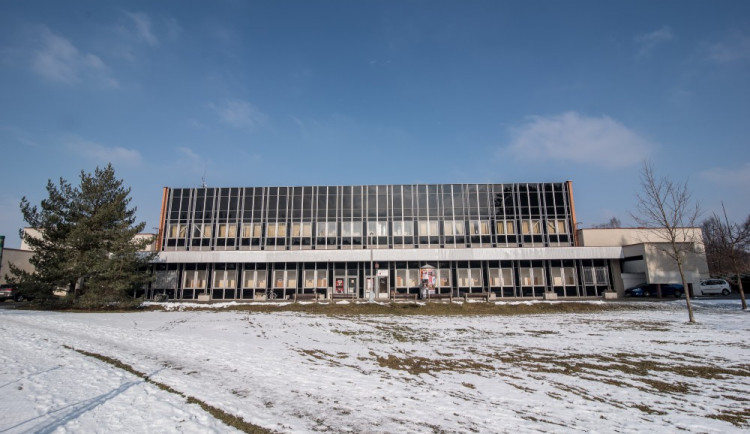 Sportovní halu nahradí multifunkční centrum.