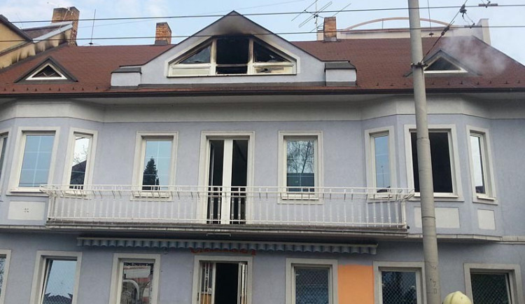 Požár bývalého kabaretu v Průmyslové ulici, foto z roku 2013