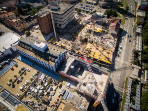 IGY centrum je dokončené.