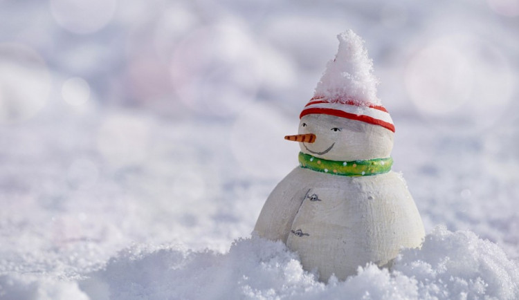 Zima se vlády nad Českem podle meteorologů jen tak nevzdá