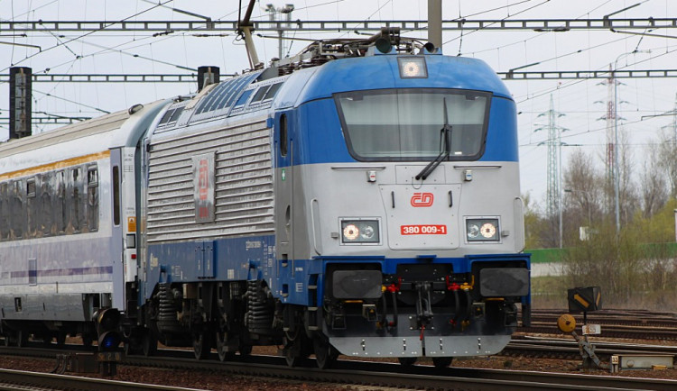 Vlak Českých drah.