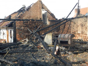 Požár v Lovětíně.