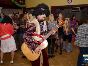 Hosté si ples užívali.