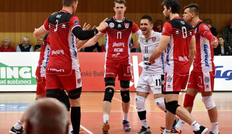 Marek Šotola hraje za Jihostroj s číslem 17.