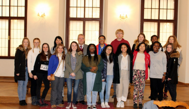 Studenti s Jaromírem Talířem