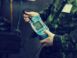 Revizní technici ve Strakonicích jsou vybaveni moderními revizními přístroji Eurotest XE.