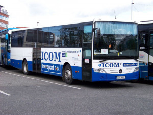 Řidič autobusu našel tašku plnou peněz. Všechno vrátil původnímu majiteli