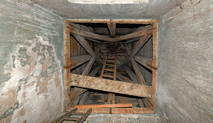 Z podzemí do nebes