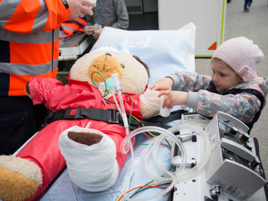 Spoustu zábavy hlavně pro rodiny s dětmi chystají na sobotu 31. března v Hluboké nad Vltavou. Velikonoční akce začne v areálu zoologické zahrady a na nádvoří Loveckého zámku Ohrada ve 13 hodin a potrvá až do 17 hodin.