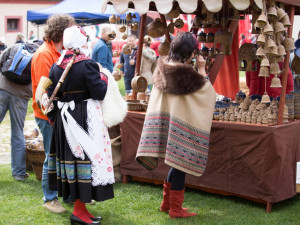 Spoustu zábavy hlavně pro rodiny s dětmi chystají na sobotu 31. března v Hluboké nad Vltavou. Velikonoční akce začne v areálu zoologické zahrady a na nádvoří Loveckého zámku Ohrada ve 13 hodin a potrvá až do 17 hodin.