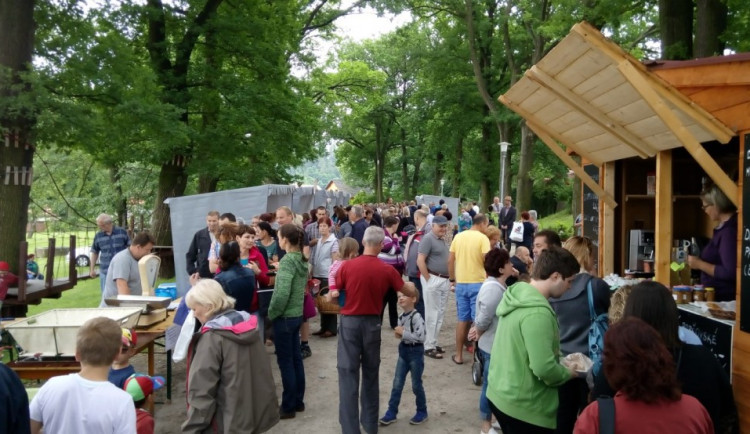 Začíná nová sezona boršovských trhů. S živou hudbou, jídlem i řemeslnými výrobky.