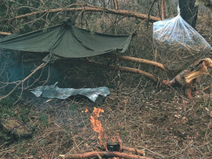 Zopakovali si zásady přežití s omezenými zdroji.