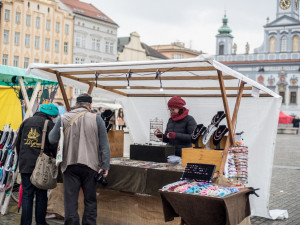 Jarní trhy na náměstí Přemysla Otakara II. v Českých Budějovicích.