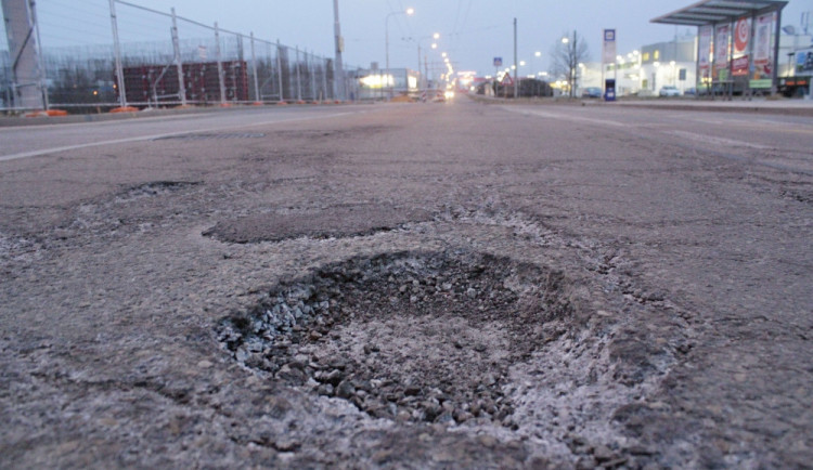 Od 31. března do 15. dubna se budou opravovat ulice u Géčka a za Globusem v Českých Budějovicích.