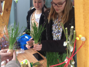 Jihočeské děti využily blížících se Velikonoc a zkusily si obchodovat.