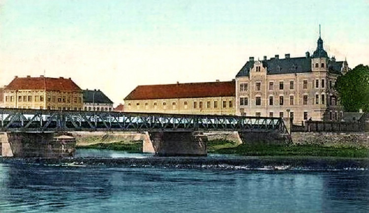 DRBNA HISTORIČKA: Dlouhý most měl několik variant