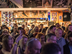 Budějcká kapela The Greens pokřtila v  Highway 61Jazz & Blues Clubu svou první desku s názvem Prostor.