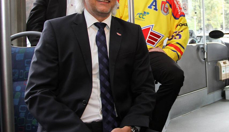 Jeden ze strůjců znovuzrození hokejového Motoru, bývalý útočník a dnes generální manažer budějckého klubu Stanislav Bednařík.