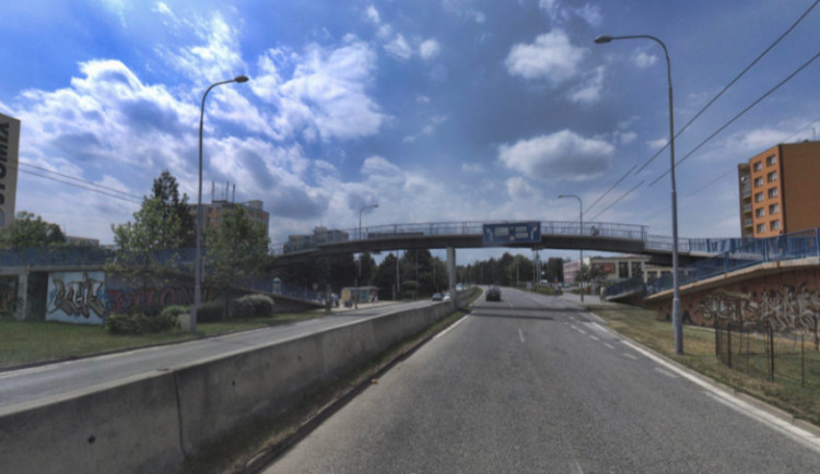 Lávku u budějckého sídliště Vltava čeká rekonstrukce zábradlí, které je ve velmi špatném stavu.