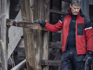 Oděvy švédské značky Snickers Workwear zaručují, že nejeneže se budete cítit pohodlně, navíc vám to bude i slušet.