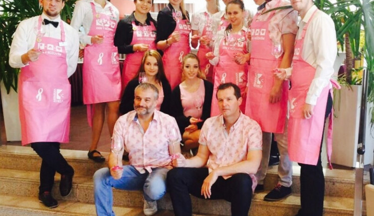 Den v růžovém se uskuteční v pátek 4. května v budějckém hotelu Clarion.