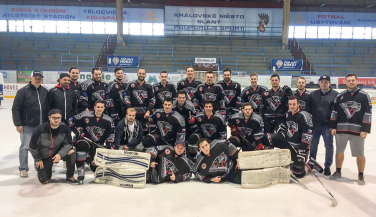 Black Dogs, hráči budějcké VŠTE na akademickém šampionátu ve Slaném skončili čtvrtí.