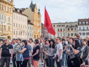 V Budějcích se opět demonstrovalo. Nyní proti plíživé totalitě ANO a Andreji Babišovi.