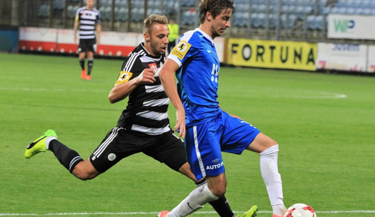 Fotbalisté budějckého Dynama prohráli ve Vítkovicích 0:2.