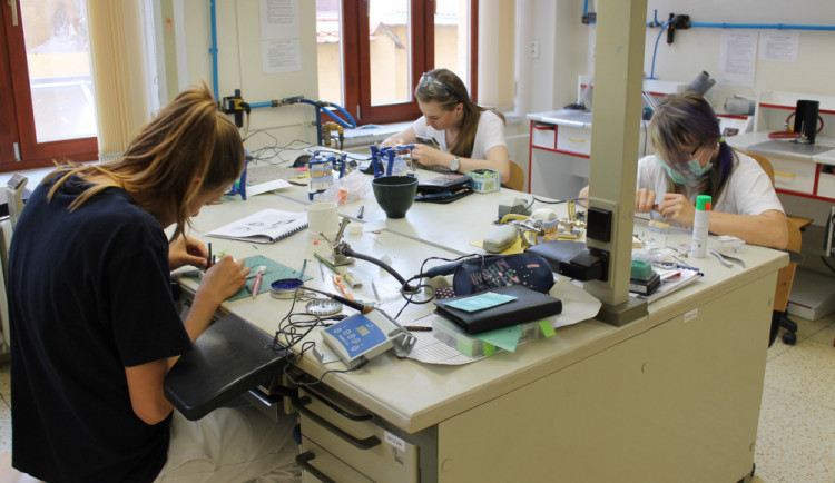 Praktická maturitní zkouška - zubní technik