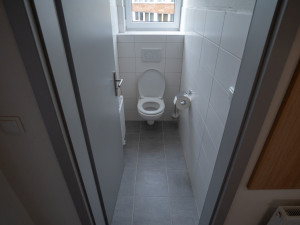 Hledáte práci s ubytováním v jižních Čechách? Tak neváhejte a přidejte se do týmu Vodňanského kuřete