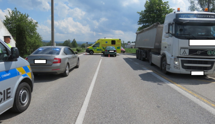 Nehoda na Kaplicku si vyžádala zásah všech složek Integrovaného záchranného systému.