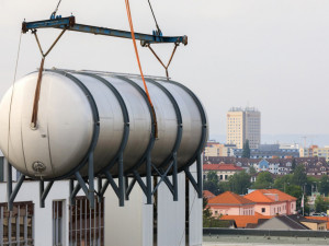 Budvar tank nad městem