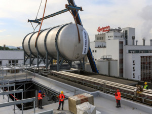 Budvar tank nad pivovarem 2