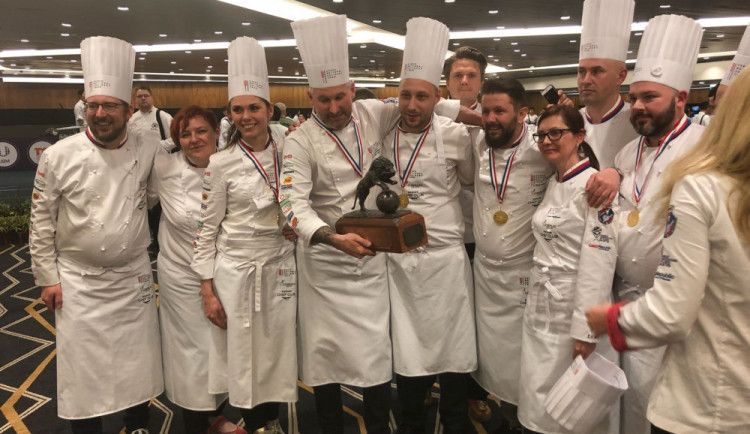 Čeští kuchaři s budějčákem Janem Horkým získali v prestižní soutěži zlato